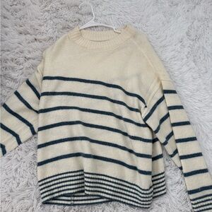 American Eagle Outfitters Cream and Blue Striped Sweater